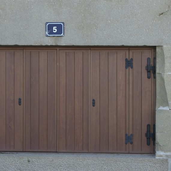 Carpinterías y contraventanas exteriores en vivienda de Olcoz